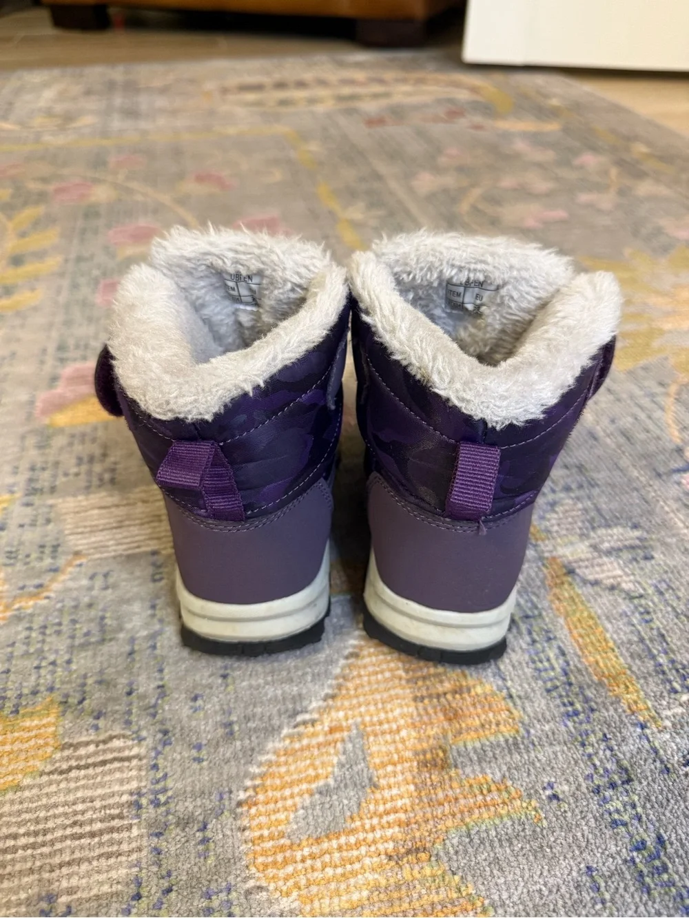 Girls Snow Hiking Boots Purple Camo Faux Fur Hook & Loop EU 28/ US 11 Little Kid